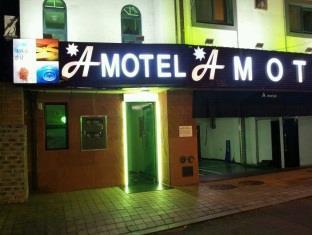 Q Hotel
