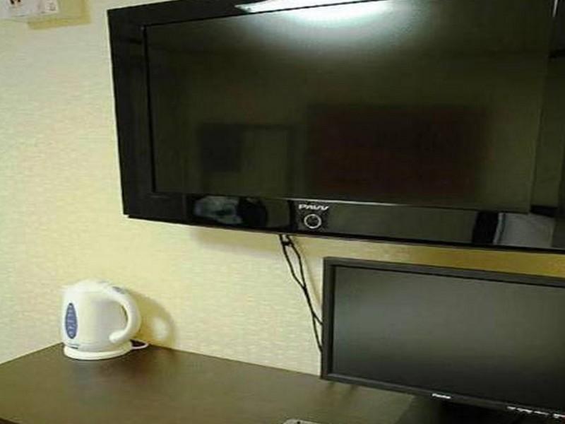 Q Hotel 2*